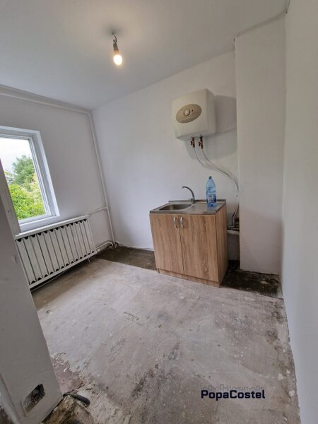 Otopeni, Floare de Cais ,garsoniera decomandata 37 mp et. 2, cu balcon